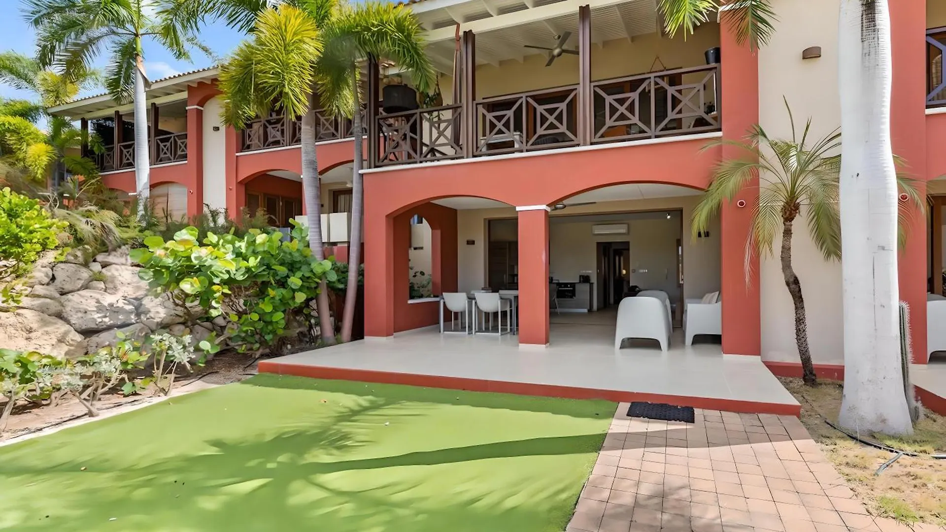 Villa Devries C3, Jan Thiel, Private Beach Front, Pool Willemstad Curaçao